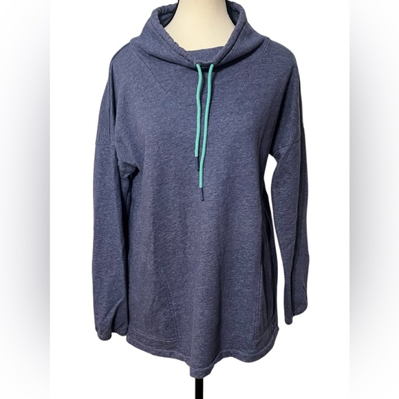 Vineyard Vines Women’s size M Blue high neck mock pullover sweatshirt feel - Picture 1 of 8
